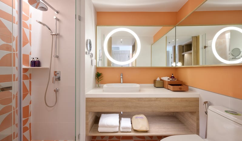 07 Deluxe Pool View 06